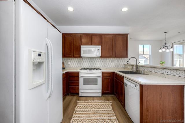 1801 Clare Ln, San Diego CA: https://media.crmls.org/mediaz/0a691724-73c2-44c9-9b69-1a766771d1b6.jpg