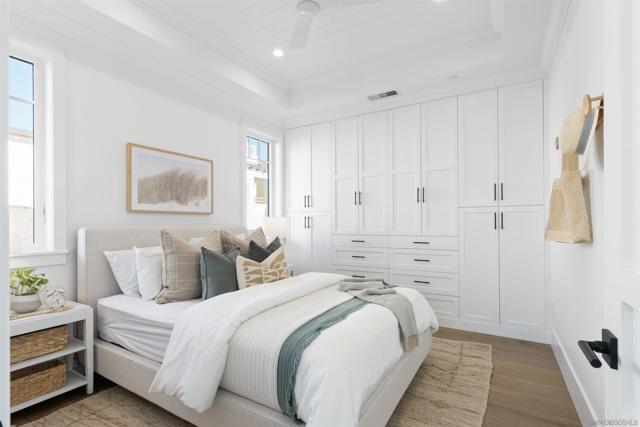 462 Westbourne Street, La Jolla CA: https://media.crmls.org/mediaz/0a69d822-fc2f-421a-8e92-a9563d25c6a0.jpg