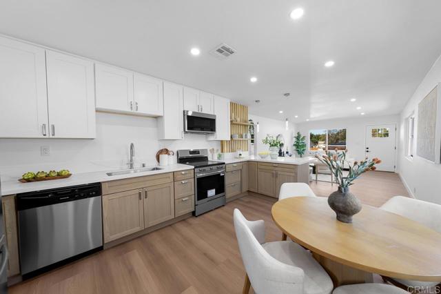 Detail Gallery Image 1 of 37 For 12721 Julian Ave, Lakeside,  CA 92040 - 3 Beds | 2 Baths