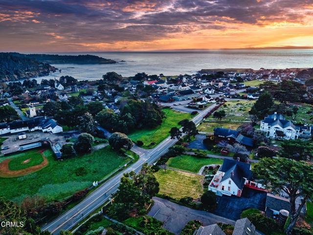 Detail Gallery Image 54 of 56 For 44900 Little Lake Rd, Mendocino,  CA 95460 - 5 Beds | 2/1 Baths