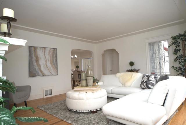 2306 32ND Avenue, San Francisco CA: https://media.crmls.org/mediaz/0a6ba013-4221-45be-94d7-d7934b474059.jpg