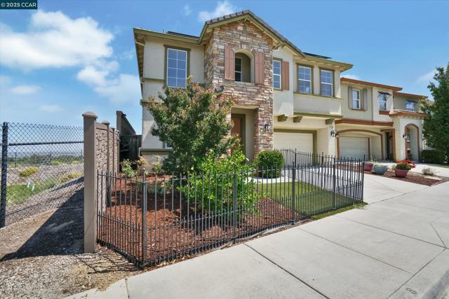 1808 Palacio Dr, Pittsburg CA: https://media.crmls.org/mediaz/0a6bdb02-f103-4067-9d88-5c573765921a.jpg