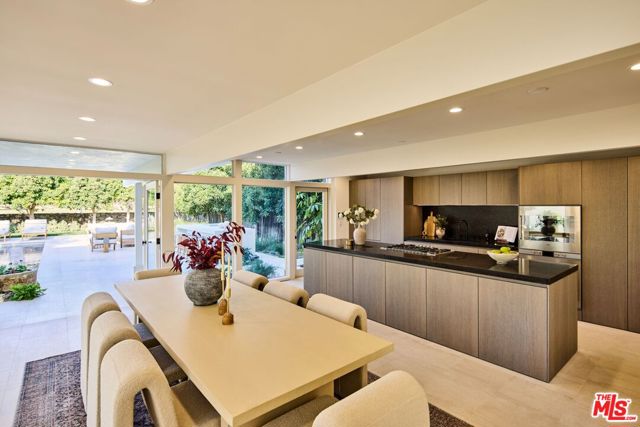 23515 Malibu Colony Road, Malibu CA: https://media.crmls.org/mediaz/0a6c3e6d-fb01-4dc7-ac5c-5465fa76e988.jpg