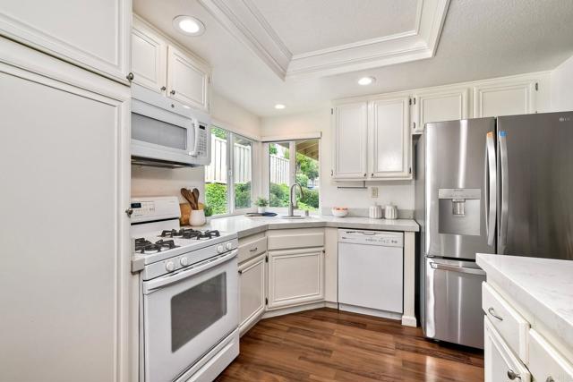 3536 Sky Haven Lane, Oceanside CA: https://media.crmls.org/mediaz/0a6d4ccb-6714-4a00-9096-8678feb62b2c.jpg