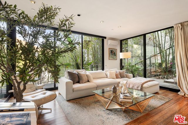 2020 Wattles Drive, Los Angeles CA: https://media.crmls.org/mediaz/0a6da96c-ba2b-42bb-9824-206cfdaadc7f.jpg