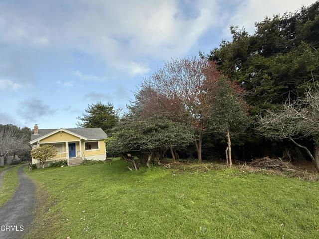 596 S Sanderson Way, Fort Bragg CA: https://media.crmls.org/mediaz/0a6dd897-6a28-471a-bcf7-9076cee51de1.jpg