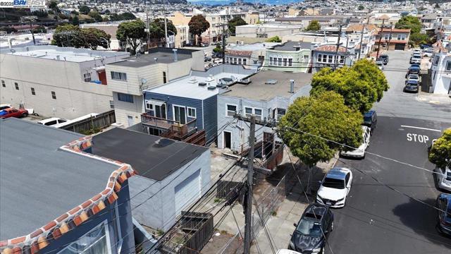 40 Acton St, Daly City CA: https://media.crmls.org/mediaz/0a6e0d4d-a767-455a-8933-24cd95b0f2e2.jpg