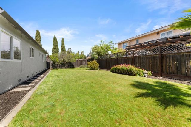 631 Spar Drive, Redwood City CA: https://media.crmls.org/mediaz/0a6e6943-2a90-4238-b7b1-27e073d9a5a2.jpg