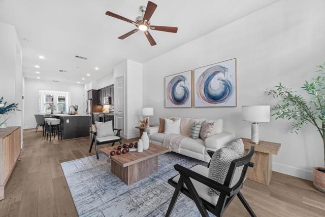 329 Cherokee Loop, Mountain View CA: https://media.crmls.org/mediaz/0a6e74b6-64c5-43fd-b2ba-e8d003efa41d.jpg