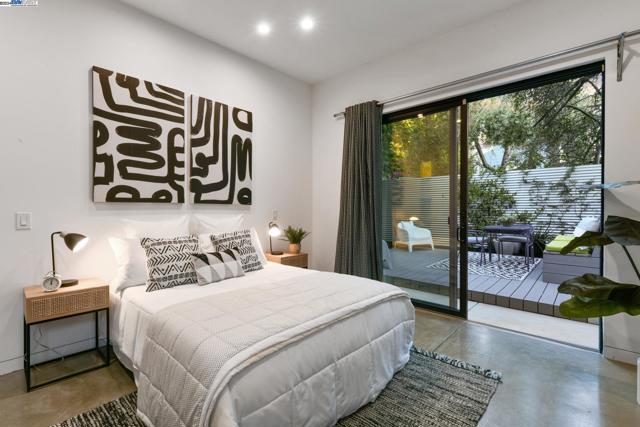 Image 4 of 51 For 730 Henry Street