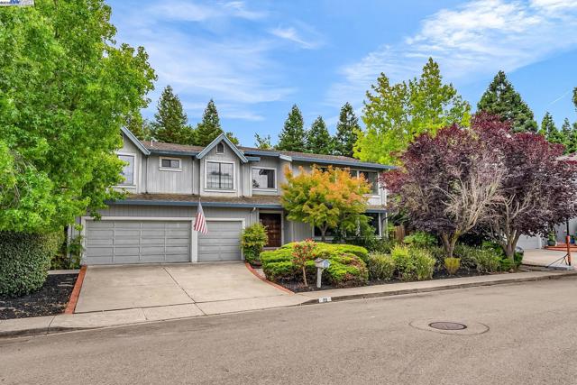 22 Cobblestone Ct, San Ramon CA: https://media.crmls.org/mediaz/0a701e9b-b653-4cd1-b925-baf0054285b5.jpg