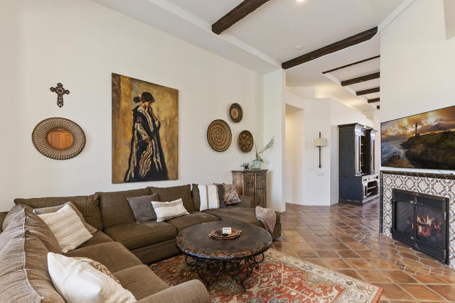 78920 Cabrillo Way Way, La Quinta CA: https://media.crmls.org/mediaz/0a702e83-468e-4071-88dc-5757efe6ece2.jpg