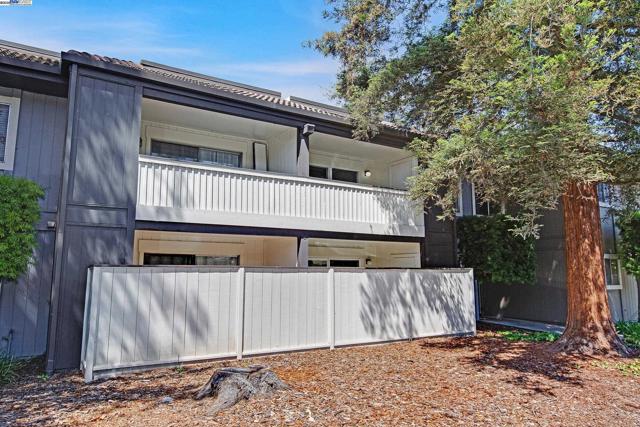 47112 Warm Springs Blvd, Fremont CA: https://media.crmls.org/mediaz/0a707ba1-341b-4172-b871-719af1588954.jpg