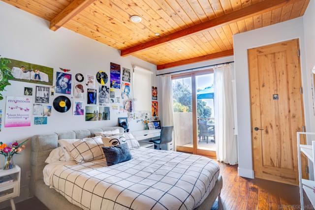 1464 Summit Ave, Cardiff by the Sea CA: https://media.crmls.org/mediaz/0a70a2d3-1303-4cee-8d92-2c9930d779df.jpg