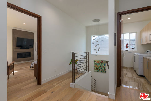 2022 Harriman Lane, Redondo Beach, California 90278, 5 Bedrooms Bedrooms, ,4 BathroomsBathrooms,Residential,Sold,Harriman,24456453