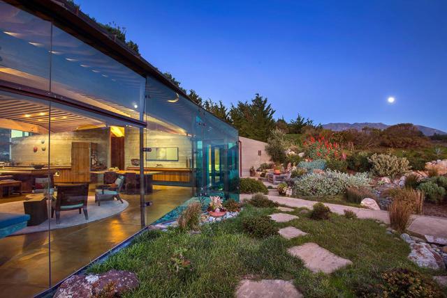 46400 Clear Ridge Road, Big Sur CA: https://media.crmls.org/mediaz/0a742a18-0106-41f1-91be-893aa379b2e4.jpg