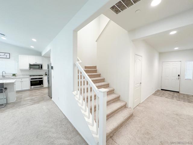 30721 Hawkscrest Drive, Winchester CA: https://media.crmls.org/mediaz/0a748cec-07f6-42a2-869d-791f9b8014f7.jpg