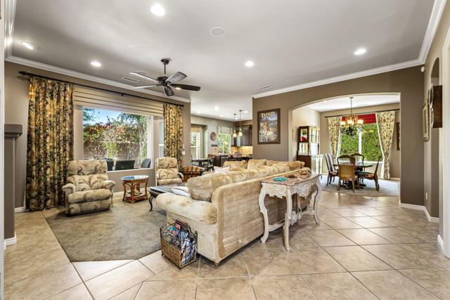 61188 Cactus Spring Drive, La Quinta CA: https://media.crmls.org/mediaz/0a75a700-8de3-44bf-a49f-b1ab204ca88d.jpg