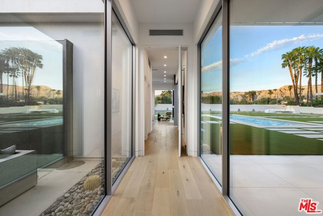 6 Big Sioux Road, Rancho Mirage CA: https://media.crmls.org/mediaz/0a768848-9c5e-43dc-a3d6-694072cc29a6.jpg