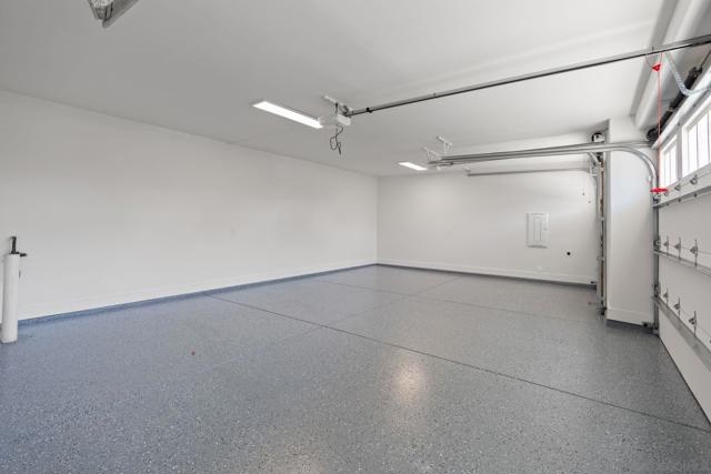 1384 Cynthia Ln, Carlsbad CA: https://media.crmls.org/mediaz/0a76940e-836e-4165-8abe-623c17a72d7d.jpg