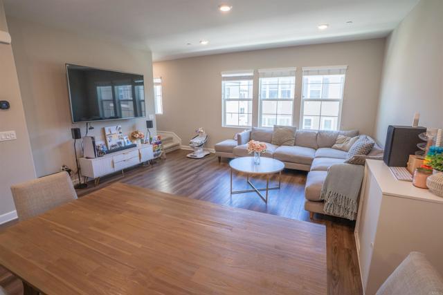 11033 Bryce Way, San Diego CA: https://media.crmls.org/mediaz/0a76b141-6234-48ff-b358-9d5427d079e5.jpg