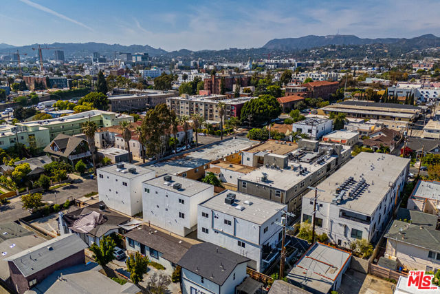 954 N Kingsley Drive, Los Angeles CA: https://media.crmls.org/mediaz/0a772ee3-0235-4883-afe0-eeb11c044646.jpg