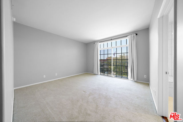 5848 W Olympic Boulevard, Los Angeles CA: https://media.crmls.org/mediaz/0a7778a4-1e73-4ac0-a9d1-8a88eaab61ca.jpg