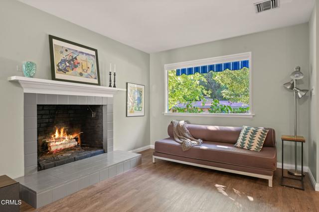 Detail Gallery Image 5 of 26 For 1640 Pasadena Glen Rd, Pasadena,  CA 91107 - 2 Beds | 2 Baths