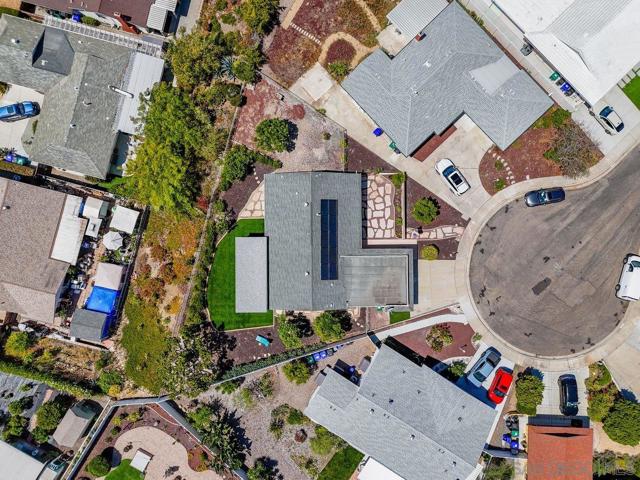 16710 Obispo Lane, San Diego CA: https://media.crmls.org/mediaz/0a77af71-450f-4855-9f35-83e9244b3080.jpg