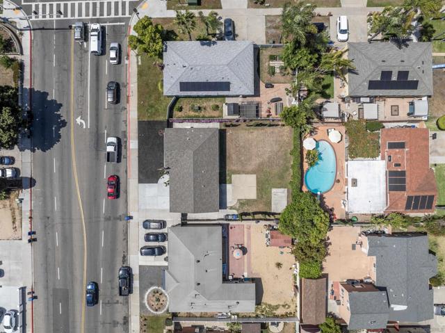 709 4th AVE, Chula Vista CA: https://media.crmls.org/mediaz/0a77bfc6-2833-4b9d-a8b2-a79d1be6803c.jpg