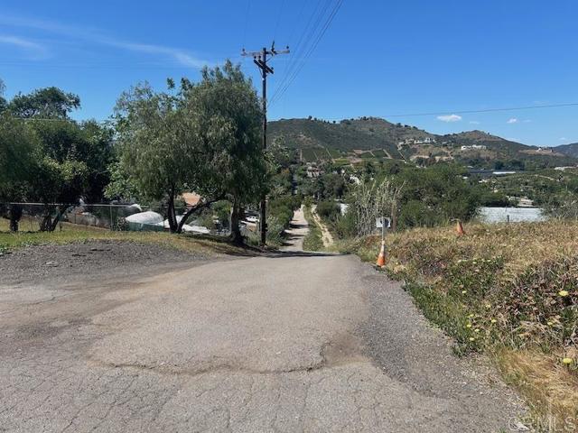 515 Cassou Road, San Marcos CA: https://media.crmls.org/mediaz/0a77c7df-a63b-4f70-b823-c5aec9fd9eeb.jpg