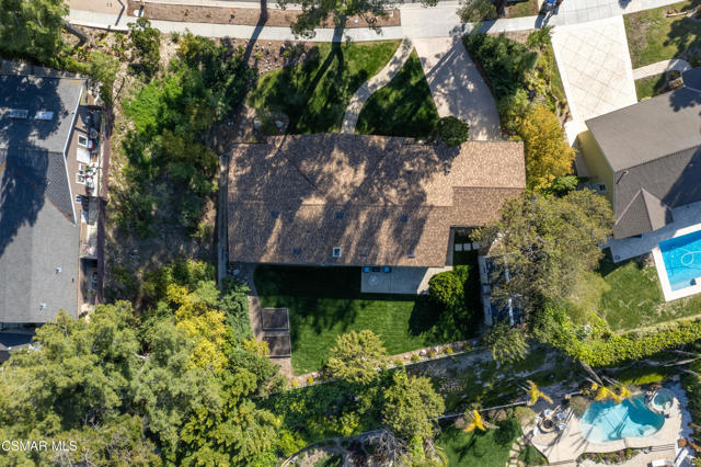 1953 Rayshire Street, Thousand Oaks CA: https://media.crmls.org/mediaz/0a782c83-cc3d-489e-bfdc-41809443bca4.jpg
