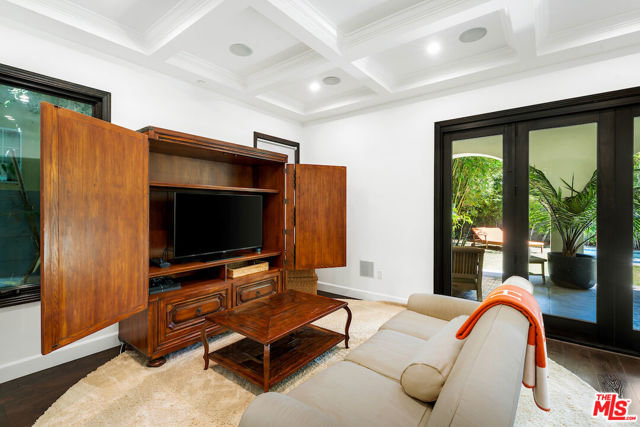 356 S Clark Drive, Beverly Hills CA: https://media.crmls.org/mediaz/0a794cd7-fc48-47fc-859e-52786efa6dcc.jpg