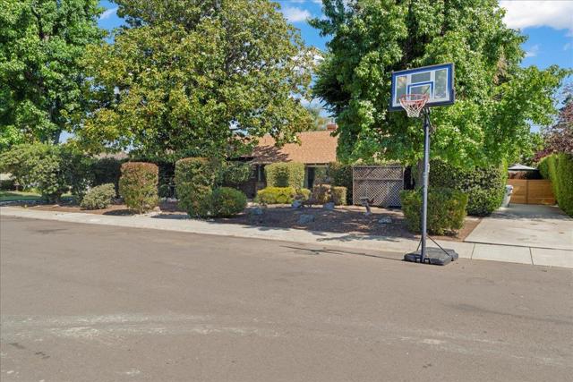 1829 Cabana Drive, San Jose CA: https://media.crmls.org/mediaz/0a79a0bc-1e6c-41c3-adfb-a528805c5aba.jpg