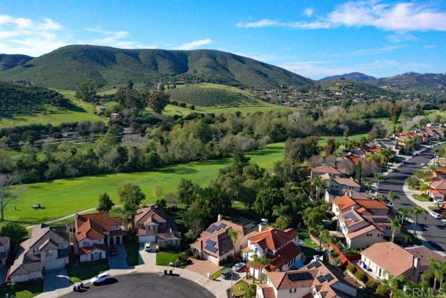 Detail Gallery Image 5 of 63 For 574 Golf Glen, San Marcos,  CA 92069 - 4 Beds | 2 Baths