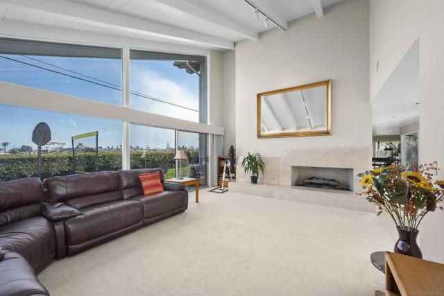 1151 Catalina Boulevard, San Diego CA: https://media.crmls.org/mediaz/0a7a34af-eebf-4025-8d4c-3c5042eaf5e8.jpg