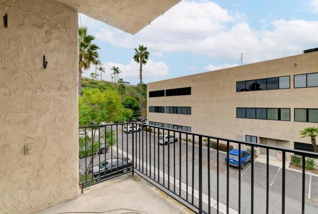 Detail Gallery Image 11 of 34 For 6765 Alvarado Rd #10,  San Diego,  CA 92120 - 2 Beds | 2 Baths