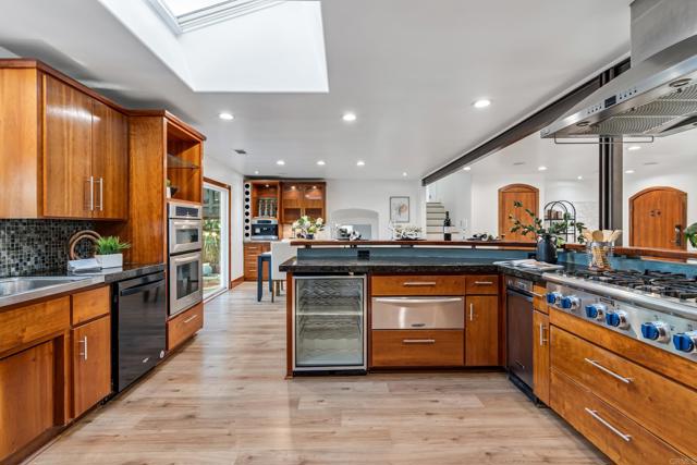 Image 10 of 59 For 753 Emerald Drive