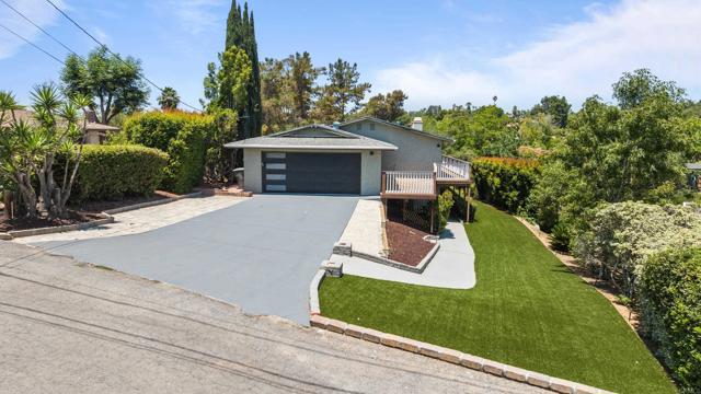 Detail Gallery Image 35 of 41 For 1026 Eucalyptus Ave, Vista,  CA 92084 - 5 Beds | 3 Baths