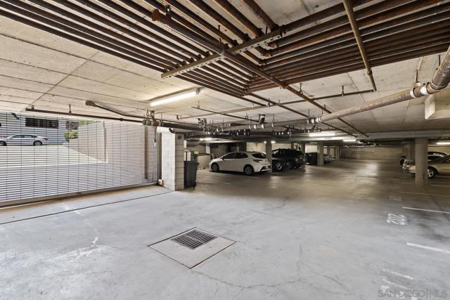 3130 Avenida De Portugal, San Diego CA: https://media.crmls.org/mediaz/0a7c2c5c-fd89-4db5-b153-365a139aec5f.jpg