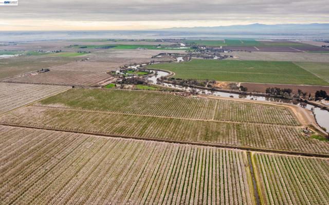 Image 4 of 14 For 1707 Bowman Rd