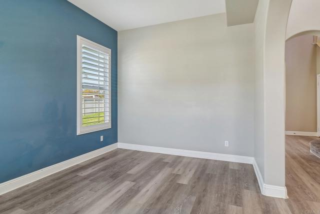 31332 Bluebeech Court, Temecula CA: https://media.crmls.org/mediaz/0a7c9c3d-f199-4546-980b-f97baafec29b.jpg
