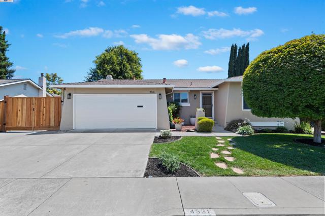4531 Harper Ct, Pleasanton CA: https://media.crmls.org/mediaz/0a7cbfd4-babc-43ae-99c6-3df631e9fd5d.jpg