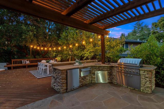 111 Vista Del Prado, Los Gatos CA: https://media.crmls.org/mediaz/0a7d3e1c-2271-49c4-a202-3a58b263528d.jpg