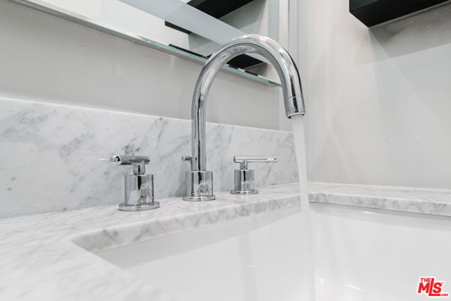 1233 N Laurel Avenue, West Hollywood CA: https://media.crmls.org/mediaz/0a7dc56a-765e-423d-88a0-1b2ee3cc6ef9.jpg