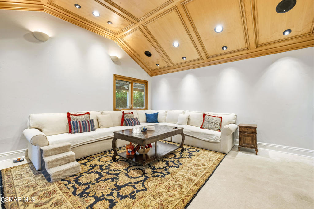 MLS #226003641 image #9
