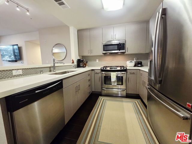436 S Virgil Avenue, Los Angeles CA: https://media.crmls.org/mediaz/0a7e9ee5-1186-431f-8e78-8f5d5d35532d.jpg