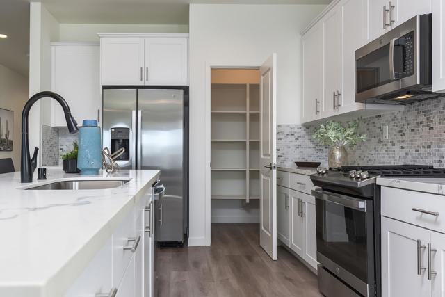 Detail Gallery Image 15 of 52 For 1609 Mauzy Way, El Cajon,  CA 92021 - 4 Beds | 3 Baths