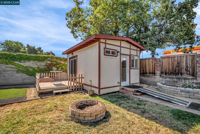 3412 Flamingo Dr, Concord CA: https://media.crmls.org/mediaz/0a7ef62b-9d71-419d-9d95-2f38d95f43b4.jpg