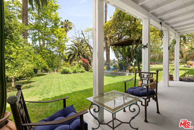 955 W Avenue 37, Los Angeles CA: https://media.crmls.org/mediaz/0a7f5d3a-87d5-4fe3-91f6-8848add341fe.jpg